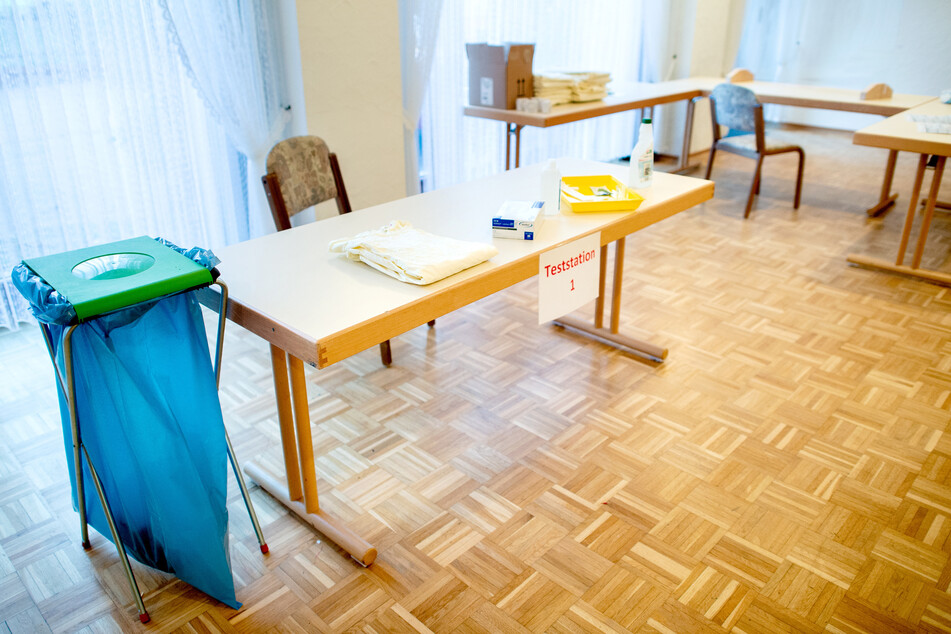 Die anlaufenden Corona-Schnelltests für Bewohner, Mitarbeiter und Besucher von Pflegeheimen und ambulanten Diensten stellen die Betreiber vor Personalprobleme.