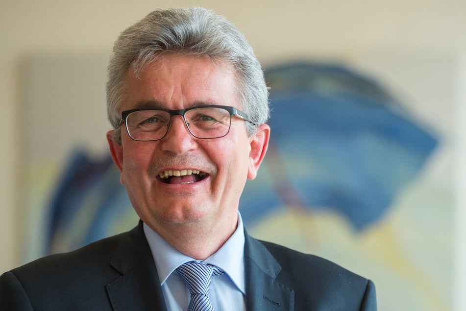 Der Hauptgeschäftsführer des Verbandes der Bayerischen Metall- und Elektro-Industrie e.V. (vbm) Bertram Brossardt will die Liquidität der Unternehmen erhalten.