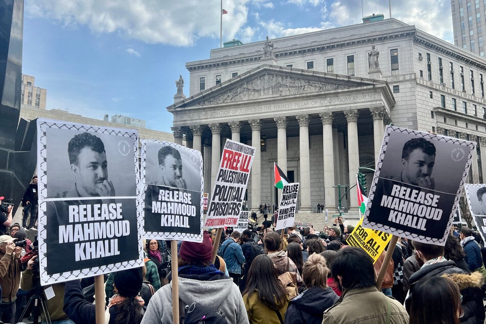 TAG24 was live on the scene as protestors gathered in New York to call for the release of pro-Palestinian activist Mahmoud Khalil.