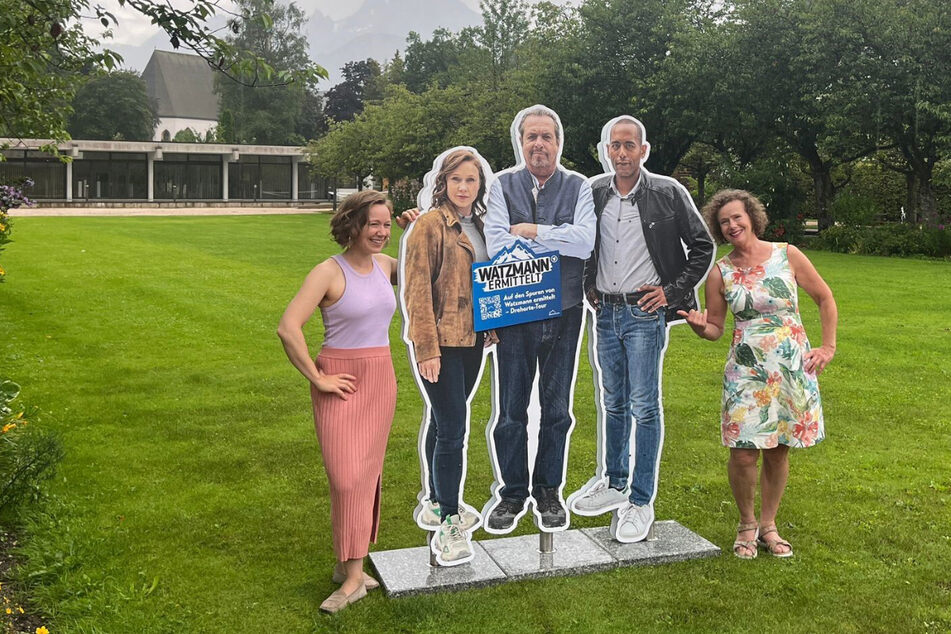 Besucher können mit dem "Watzmann ermittelt"-Denkmal posieren und dann zu einer eigenen Ermittlungstour starten.