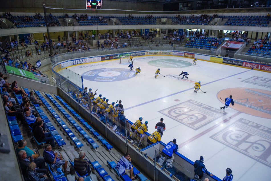 Traditionell tragen die Eislöwen in der Vorbereitung immer ein Heim-Turnier aus. Dieses Jahr droht der Ausfall, weil der Trainingsstart verschoben wurde.