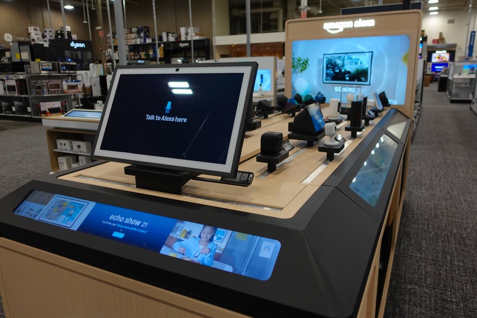 Best Buy's hottest deals on Friday, June 13, are flying off the shelves!