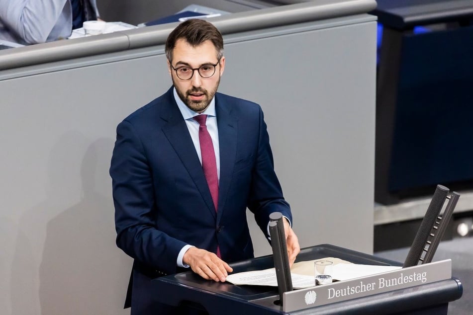Moritz Oppelt (37, CDU) warnt vor künstlich produzierter Kinderpornografie.