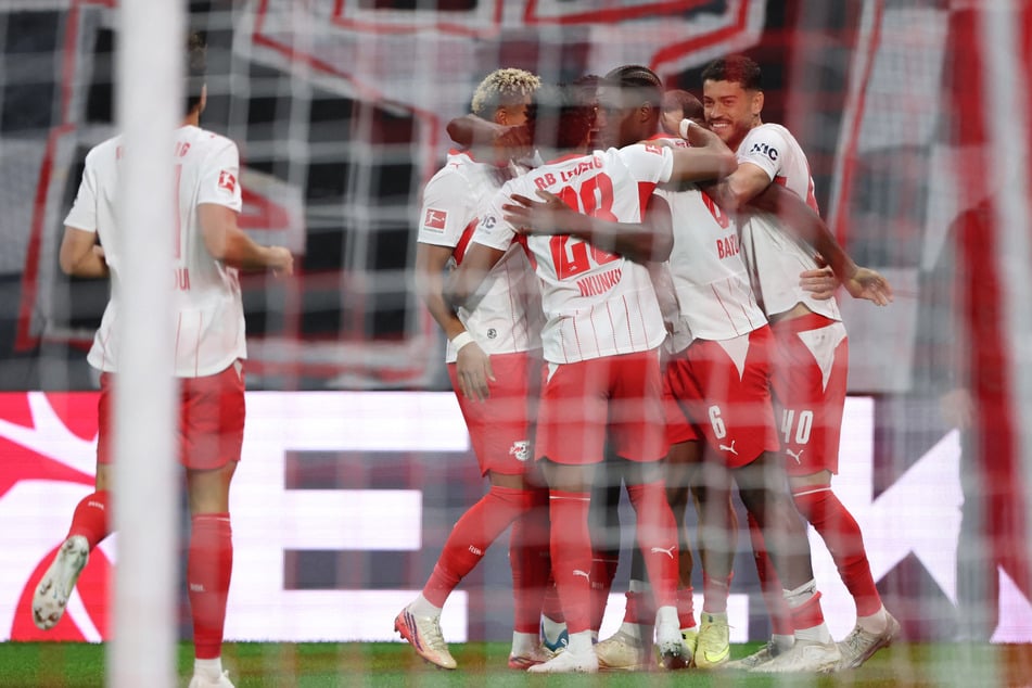 RB Leipzig hat gegen Eintacht Frankfurt früh in der Partie doppelten Grund zum Jubeln.