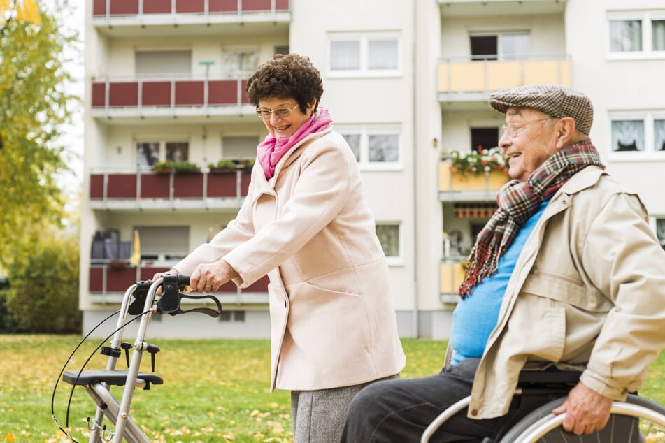 Sie haben gut lachen: Das Verhältnis von Renten zu Mietkosten ist im Osten besonders vorteilhaft.