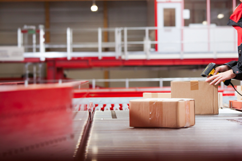 Am Standort des Paketdienstleisters in Krostitz sind 470 Mitarbeiter beschäftigt. (Symbolbild)
