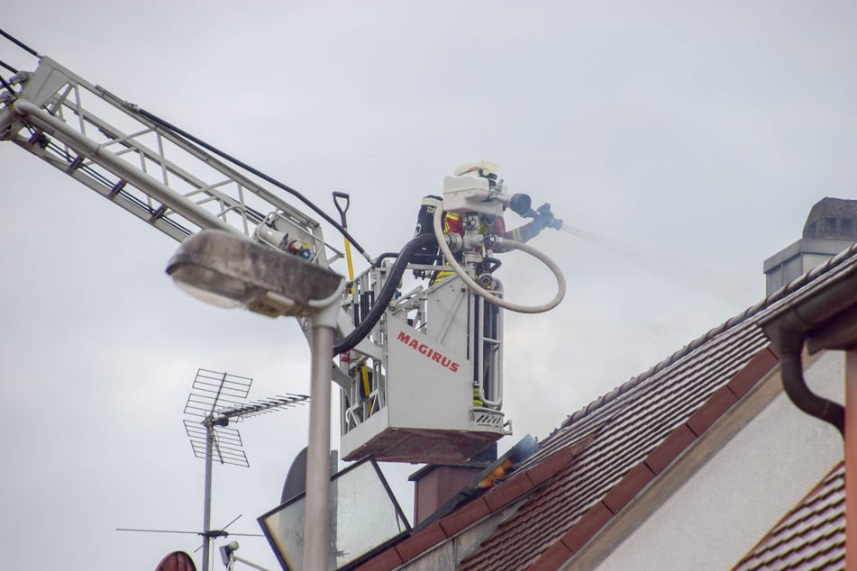 Trotz vollem Einsatz konnte die Bruchsaler Feuerwehr nur noch Schadensbegrenzung betreiben.