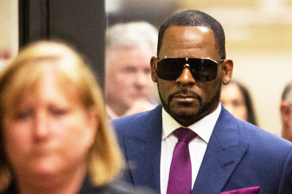 Vermögen von R. Kelly veröffentlicht: Das Netz spottet darüber