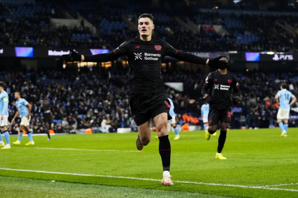 25. November: Der Werkself gelingt im Etihad Stadium von Manchester City der Coup, Bayer gewinnt am Ende mit 2:0.