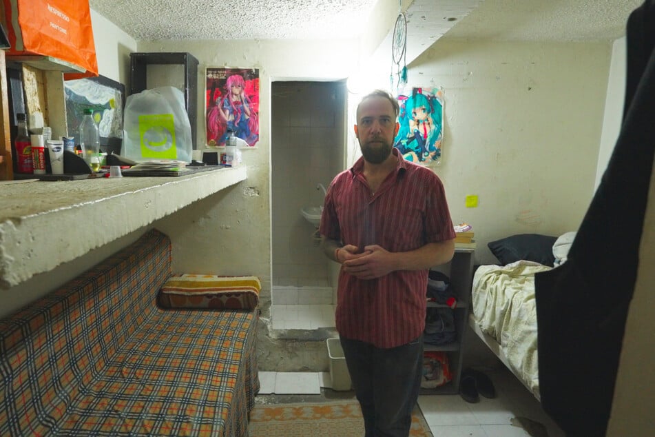 Österreicher Josef (42) hat es zumindest mit seiner Einzelzelle besser getroffen.