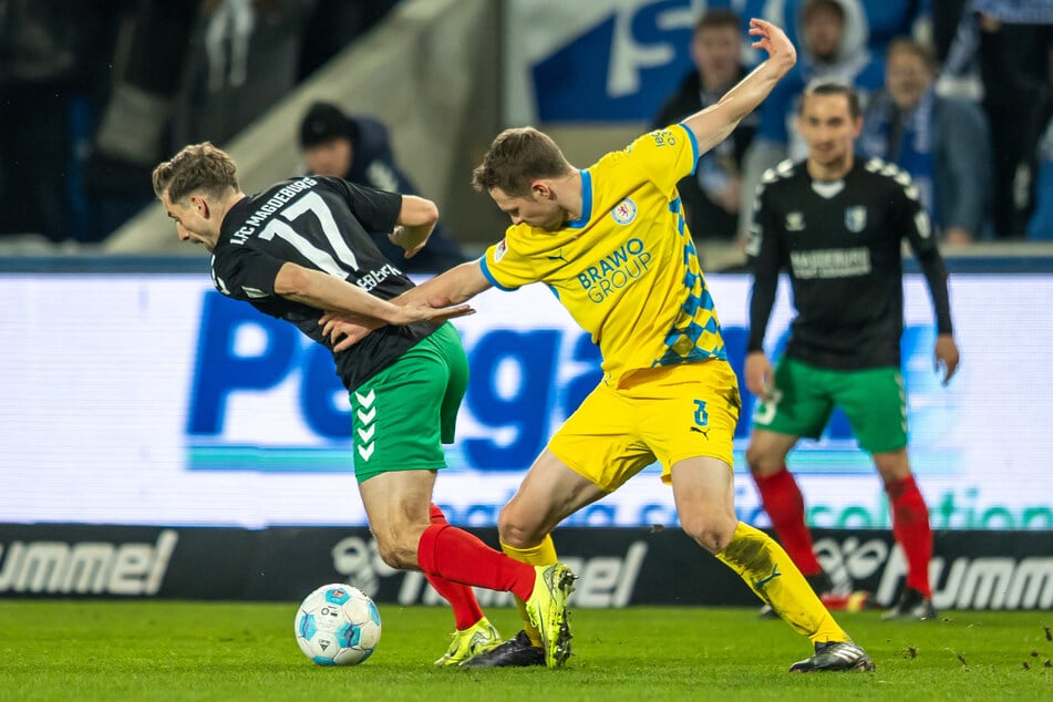 Große Teile der zweiten Hälfte fanden im Mittelfeld statt. Keines der beiden Teams konnte zunächst so richtig gefährlich werden.