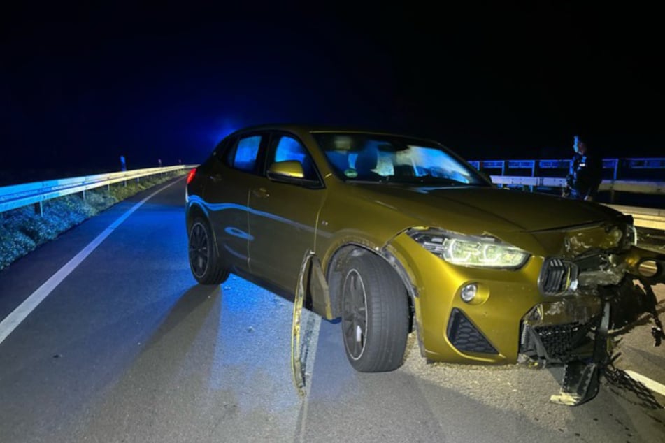 Autofahrer knallt in VW und verdrückt sich, dann die Wendung auf der Polizeiwache