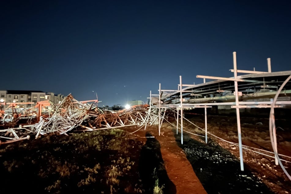 The radio mast collapsed.