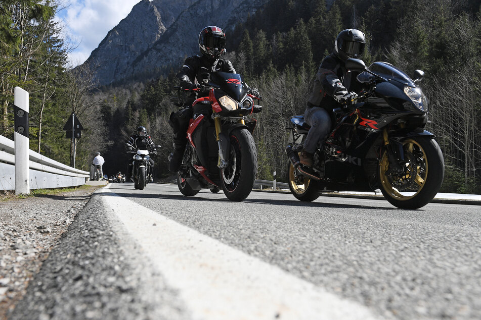 Motorenlärm sorgt an beliebten Strecken etwa in der Eifel, dem Sauerland und dem Bergischen Land immer wieder für Konflikte mit Anwohnern. (Symbolfoto)