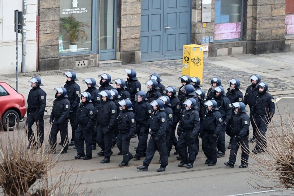 Insgesamt waren rund 2200 Beamte im Einsatz.