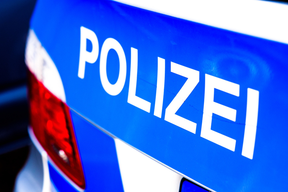 Insgesamt 15 Mal musste die Polizei am Sonntag zu Unfällen im Vogtlandkreis sowie im Landkreis Zwickau ausrücken. (Symbolbild)