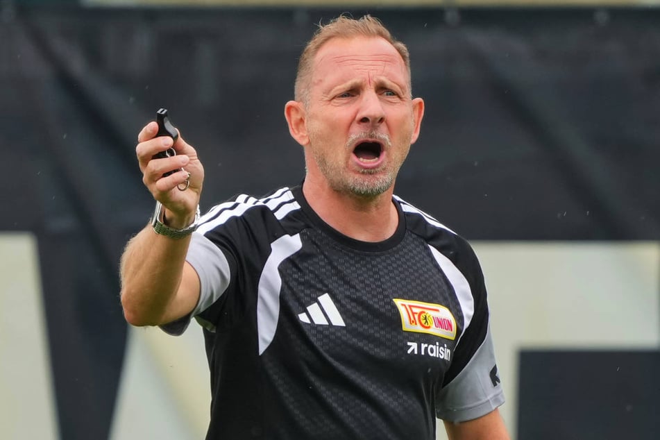Mauro Lustrinelli (50) hat bei der Vorbereitung auf das DFB-Pokalspiel auch Elfmeterschießen übern lassen.
