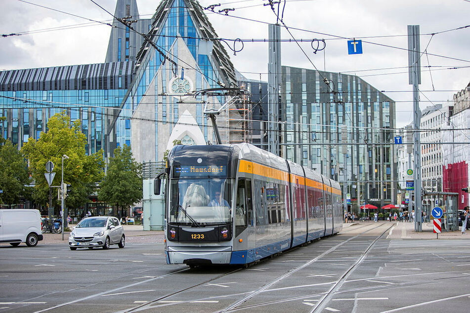 In Leipzig sind täglich 271 Straßenbahnen auf 13 Linien unterwegs. Die Verkehrsbetriebe suchen dringend Fahrer-Nachwuchs.