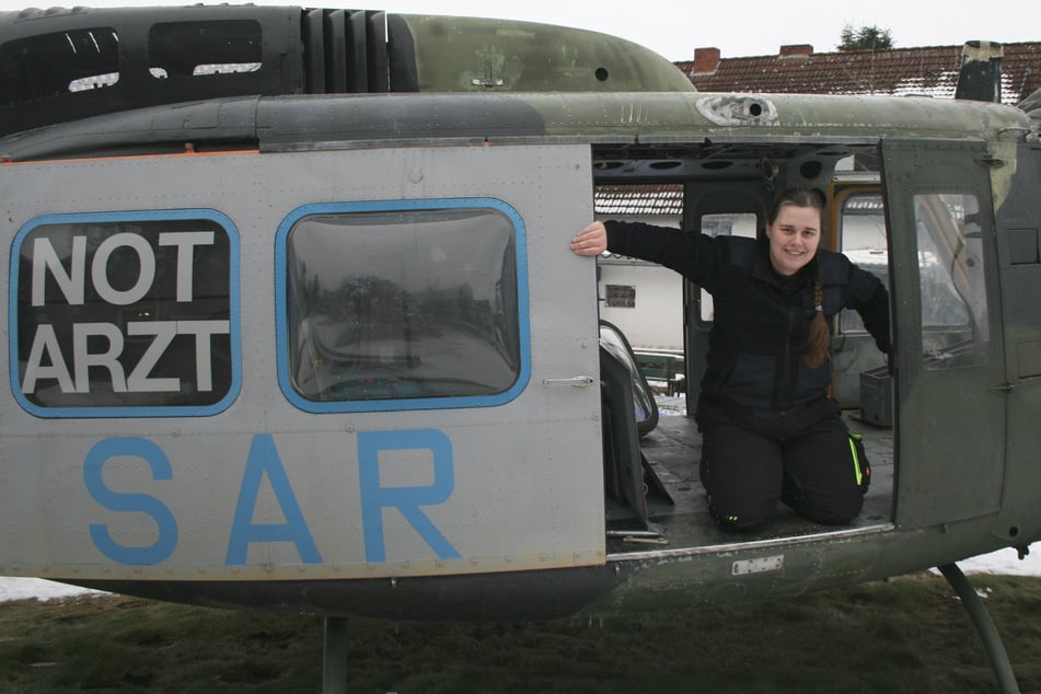 Serientraum wird wahr: Sanitäterin restauriert Bundeswehr-Flieger im Garten