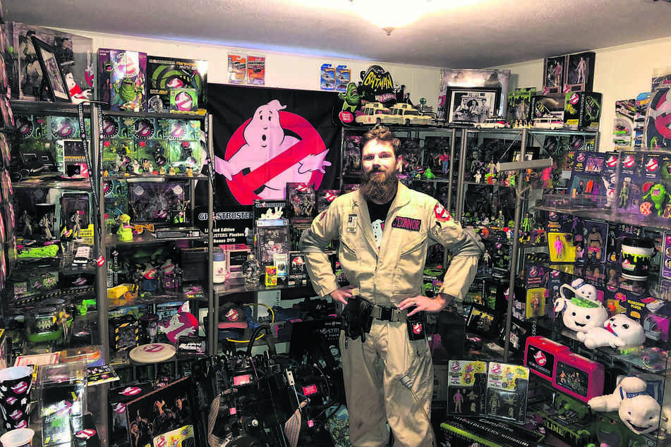 Robert O’Connor inmitten seiner Ghostbusters-Sammlung.