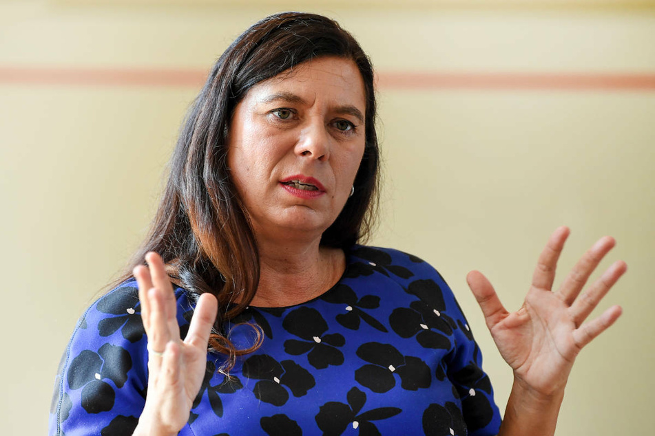 Berlins Bildungssenatorin Sandra Scheeres (51, SPD) sieht die seit Montag geltende Testpflicht an Schulen als wichtigen Schritt in der Corona-Pandemie.
