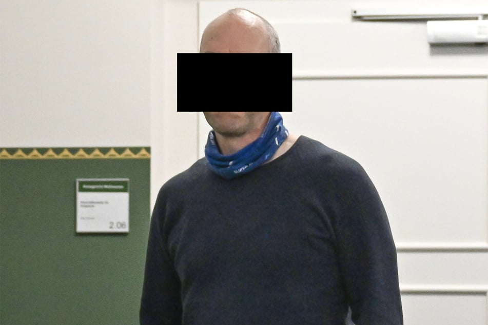 Kriminaloberkommissar Thomas P. (48) musste sich wegen SA-Sprüchen vor Gericht verantworten.