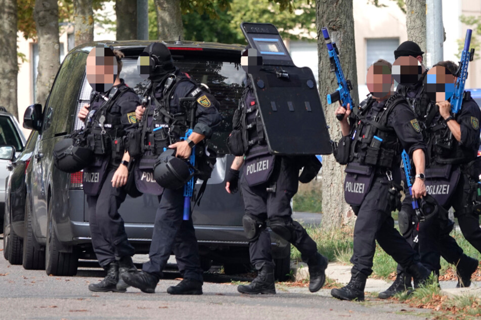 Chemnitz: 90 Polizisten trainieren Terrorangriff auf Sportverein in Chemnitz