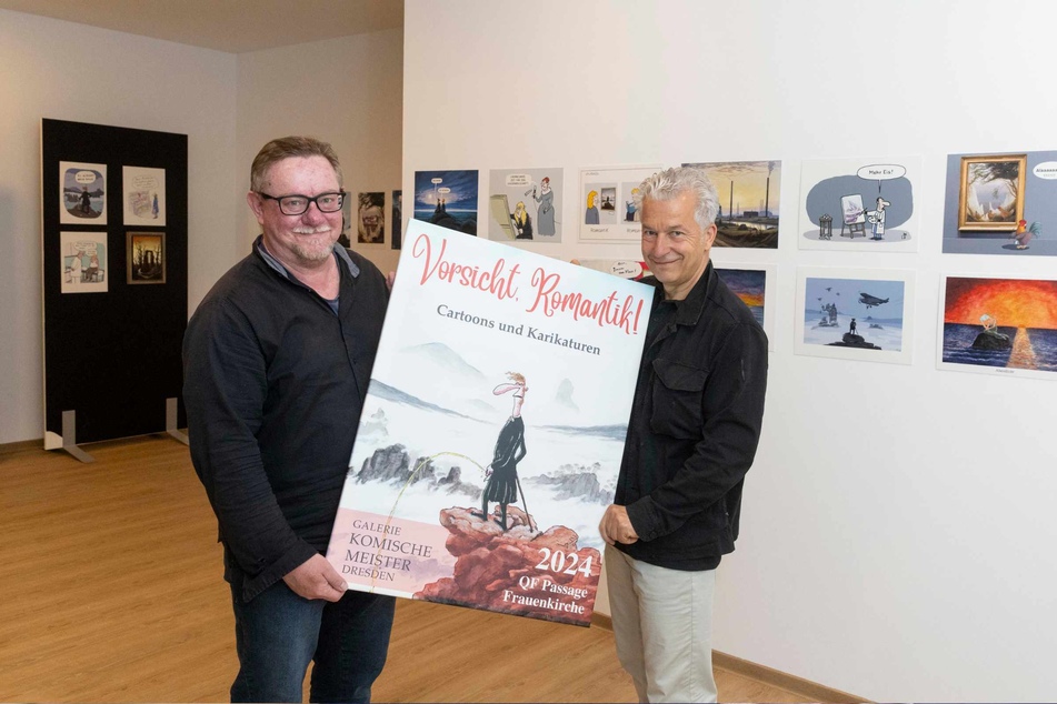 Galerist Mario Süßenguth (53, l.) und Peter Ufer (60) führen durch die Ausstellung.