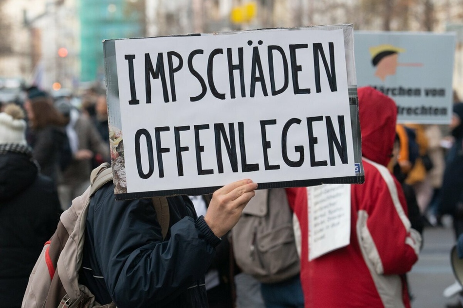 Am Neujahrstag versammelten sich in Frankfurt etwa 200 Querdenker, um gegen die Corona-Maßnahmen zu protestieren.
