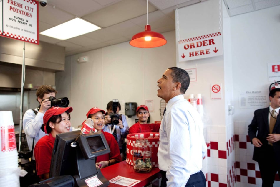 Ex-US-Präsident Barack Obama (64) war regelmäßig Kunde bei Five Guys - hier 2009 in einer Filiale in Washington.