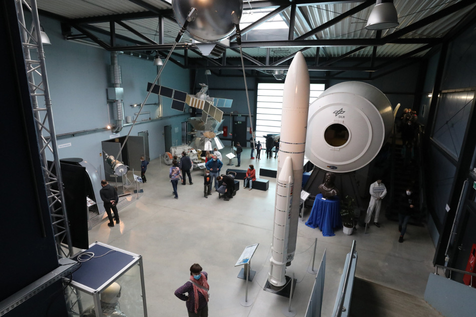 Auch ein Besuch in der Deutschen Raumfahrtausstellung Morgenräthe-Rautenkranz lohnt sich.
