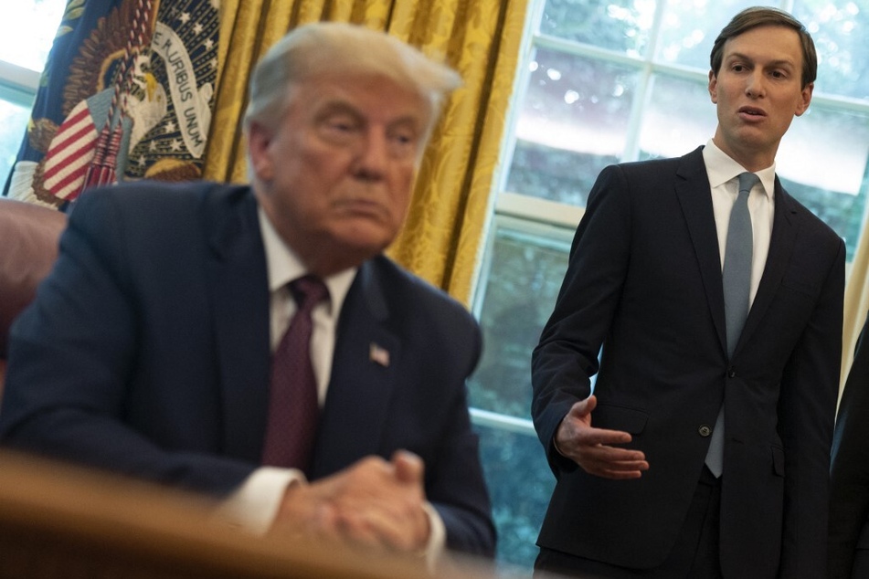 Jared Kushner (r.) has testified before a grand jury in a probe investigating the aftermath of the 2020 election and the actions of then president Donald Trump.