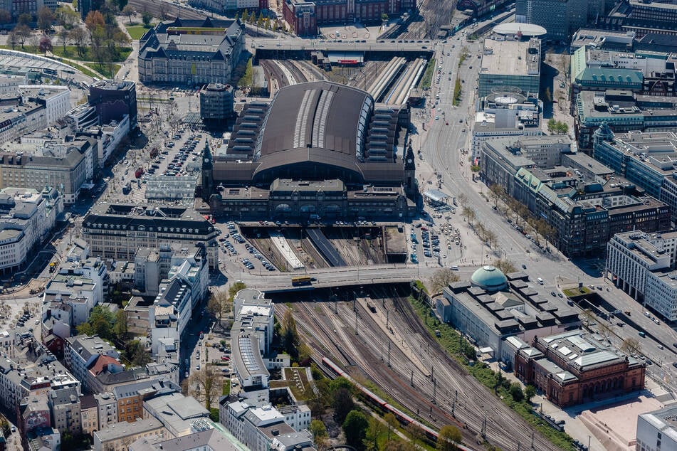 Der Hamburger Hauptbahnhof und seine Umgebung sind "Heimat" für zahlreiche Drogenabhängige und Obdachlose.
