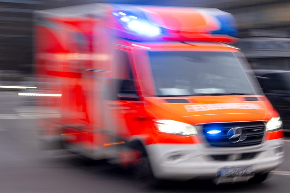 Notruf von außerhalb der Hansestadt: Drei Personen mit Vergiftung in Hamburger Wohnung entdeckt