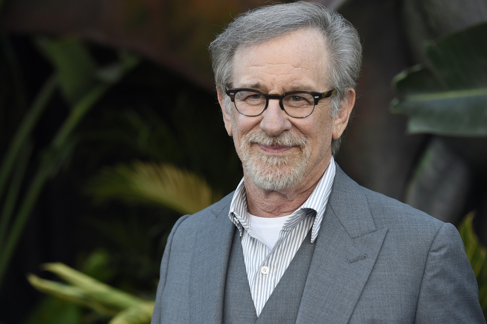 Der Film "Der weiße Hai" spielte über 400 Millionen Dollar ein. Eine Sache bereut Regisseur Spielberg (76) aber.