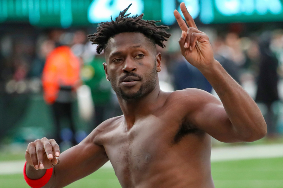 Antonio Brown (33) behauptete auf HBO, dass die Tampa Bay Buccaneers ihn diskreditieren wollten.