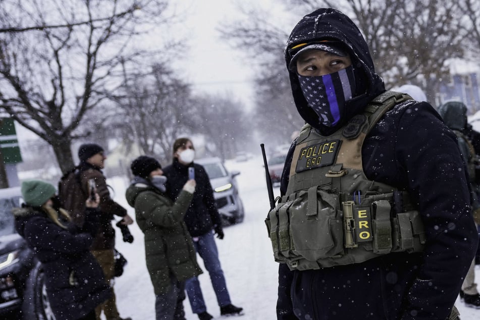 ICE memo giving agents authority to break into homes without judicial warrant slammed as unconstitutional