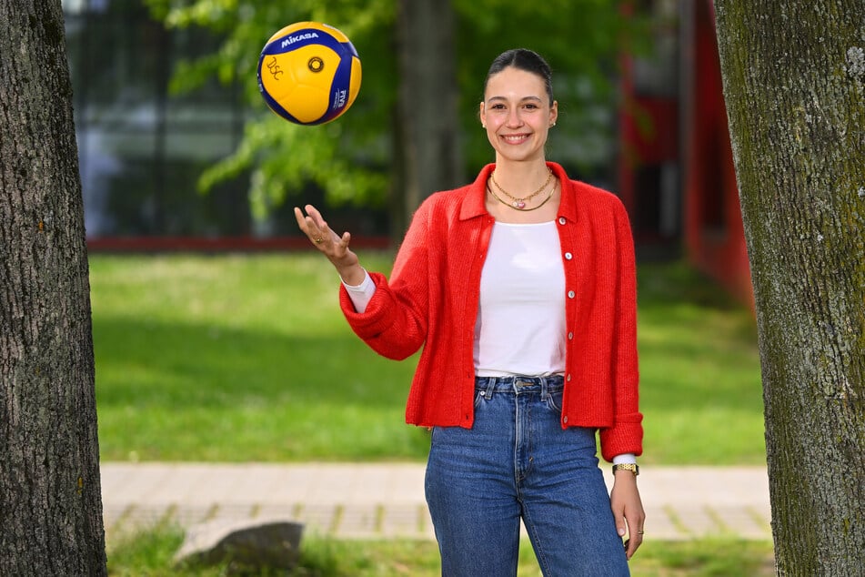 Julie Lengweiler (25) kommt aus einer Volleyballer-Familie. Ihre Mutter Helena war auch ihre erste Trainerin.