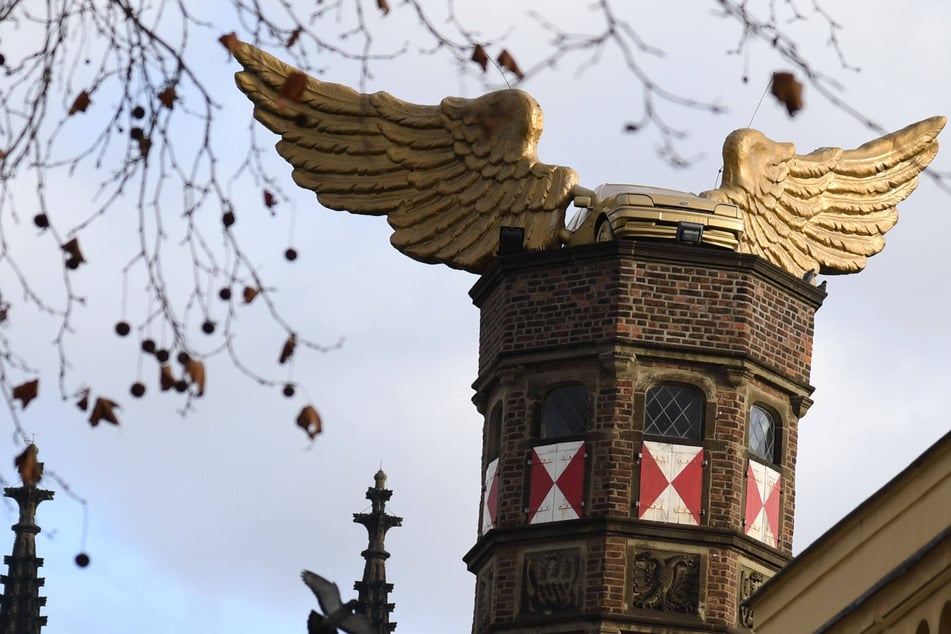 Köln: Der "Goldene Vogel" verlässt tatsächlich sein Nest: So geht es mit dem Flügelauto weiter