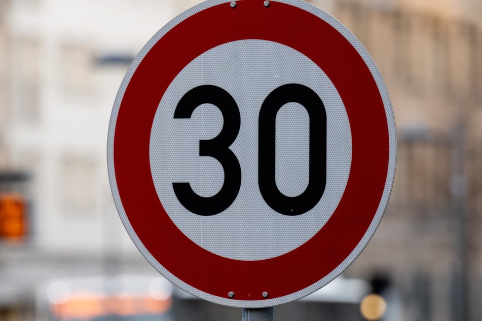 Auf Abschnitten der Blankenauerstraße und Chemnitztalstraße gilt vorübergehend Tempo 30. (Symbolbild)