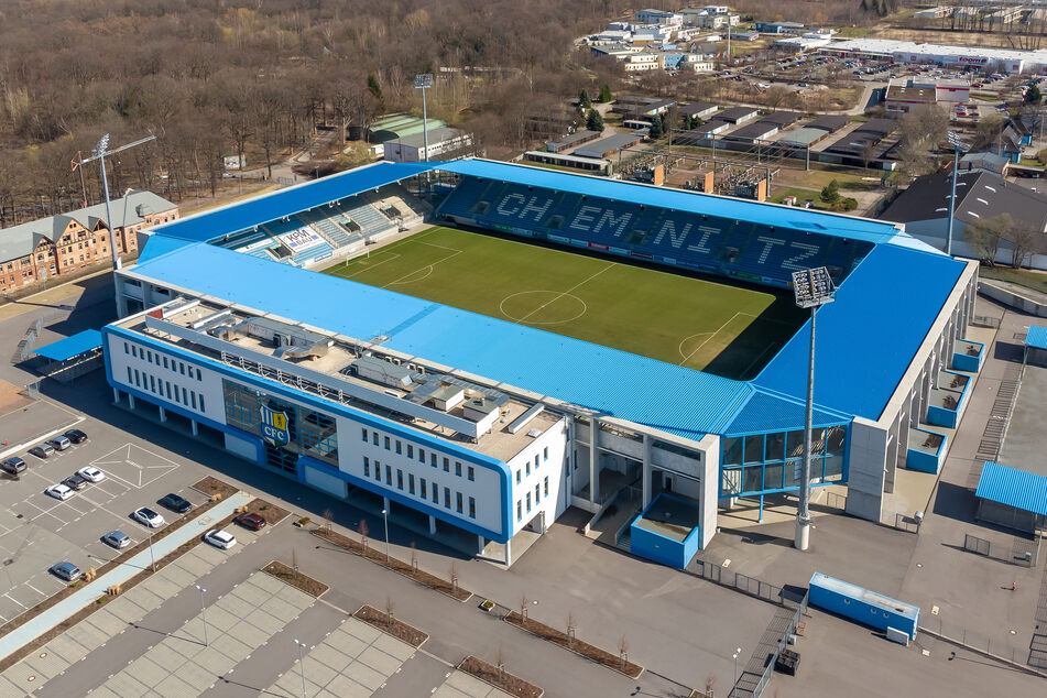 Im Stadion an der Gellertstraße trägt normalerweise der CFC seine Heimspiele aus. Bald steht hier Stadtpolitik auf dem Spiel.