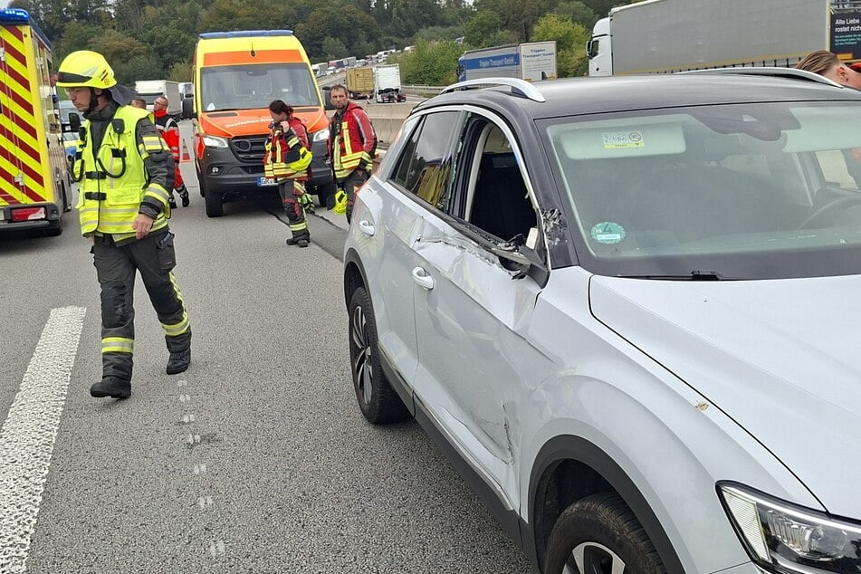 Vom Außenspiegel des am Unfall beteiligten VW T-Roc ist nicht mehr viel übrig.