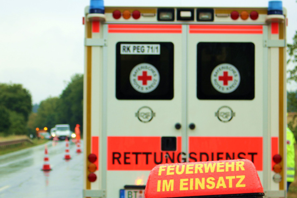 Der 87-jährige Autofahrer verstarb noch am Unfallort. (Symbolfoto)