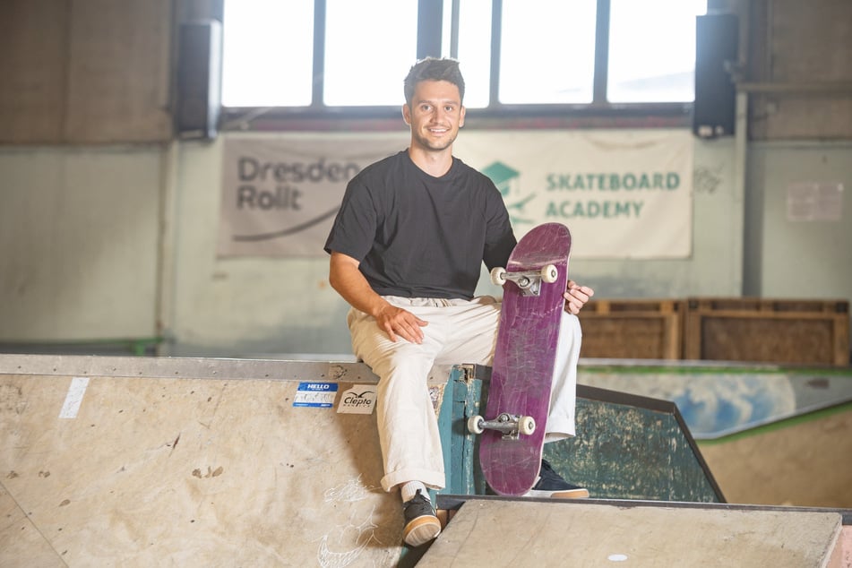 Rick-Marvin Hoffmann (26) vom Verein "Dresden Rollt" freut sich auf den anstehenden Umbau.