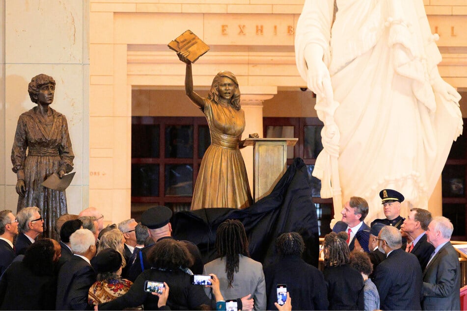 On Tuesday, lawmakers unveiled a new statue of civil rights icon Barbara Rose Johns at the US Capitol, replacing one of Civil War general Robert E. Lee.