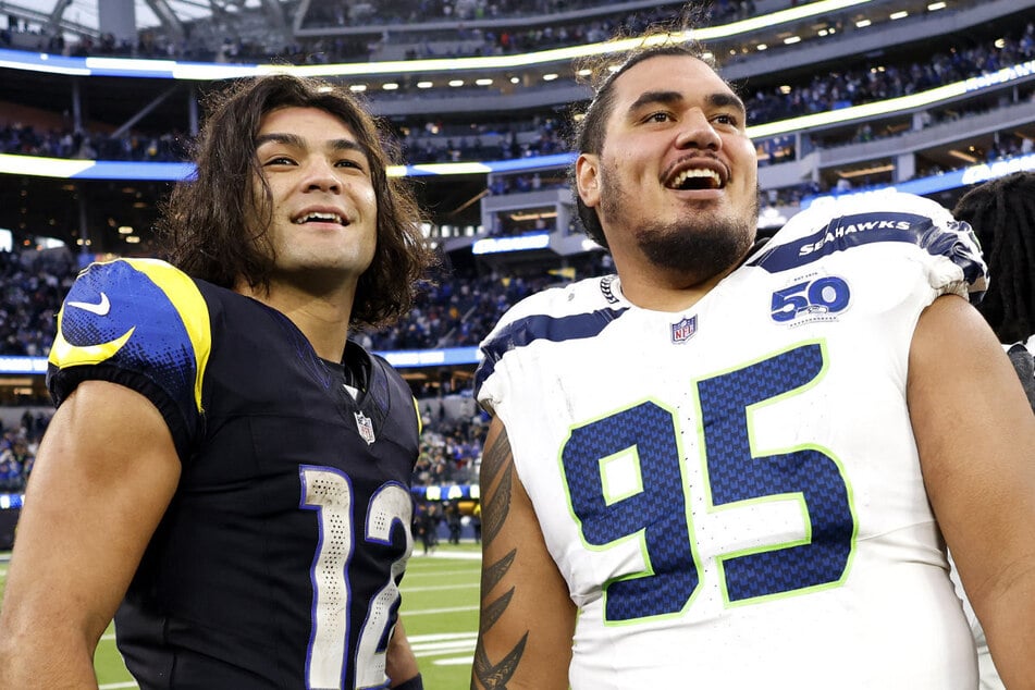 Blicken beide Richtung Playoffs: Star-Receiver Makea "Puka" Nacua (l.) von den L.A. Rams und Defense-Liner Brandon Pili vom Divisions-Rivalen aus Seattle.