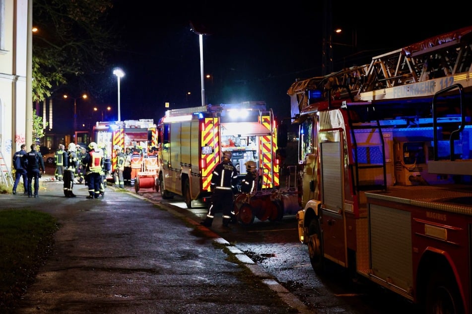 Die Feuerwehr rückte am Mittwochabend in die Straße "Am Bahnhof" aus.