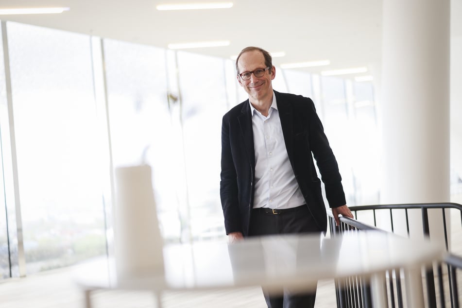 Christoph Lieben-Seutter (61), Generalintendant der Elbphilharmonie und Laeiszhalle Hamburg, im Foyer vor dem Großen Saal der Elbphilharmonie nach der Jahres-Pressekonferenz.