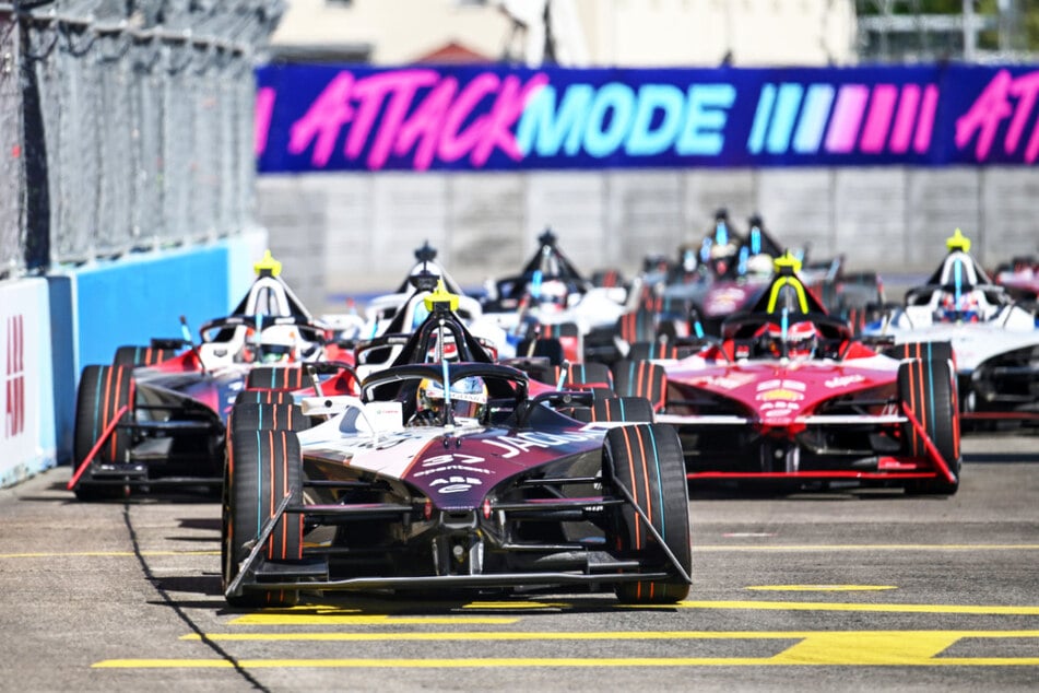Wer fährt im Titelkampf am 12. und 13. Juli in Berlin an die Spitze? Kommt vorbei und findet es beim Berlin E-Prix 2025 heraus.