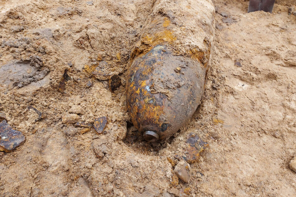 In Oschersleben wurde eine 250 Kilogramm schwere Fliegerbombe entdeckt. Sie konnte entschärft werden.